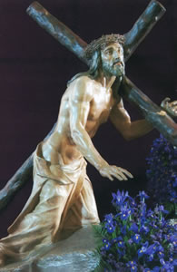 VI ESTACIÓN: JESÚS CAE BAJO EL PESO DE LA CRUZ