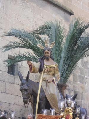 DOMINGO DE RAMOS: LUCIÓ EL SOL.