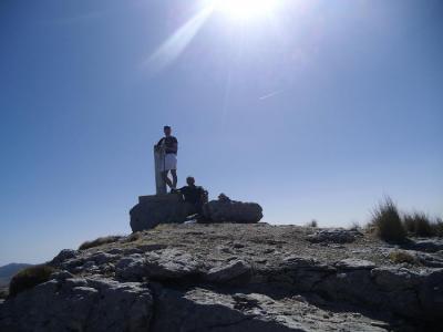 DESCANSO ACTIVO: ASCENSIÓN AL PICO BANDERILLAS (1993 M.)